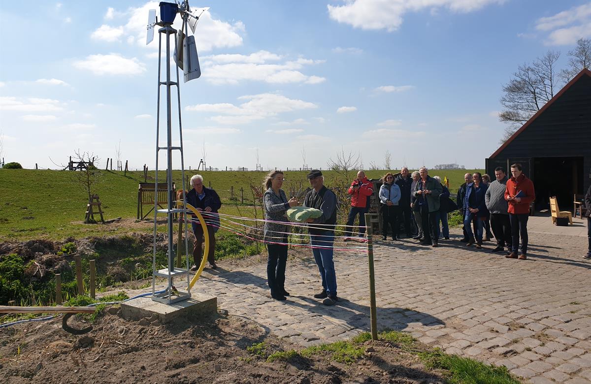 Windwatermolen Parnassia Groep in gebruik na prijs Intrakoop